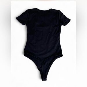 Aritzia Babaton Black Short Sleeve Bodysuit S